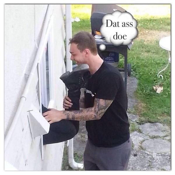 LOL We get locked outside our house &amp; I'm the one that <a href="/Youtubable/">anthony joosten</a> pushes through a small window  #shortgirlproblems