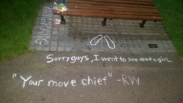 rabbitnutz's tweet photo. Memorial at good will hunting bench. #RobinWilliams #RobinWilliamsWillLiveOnForever http://t.co/A3usLd3xb4