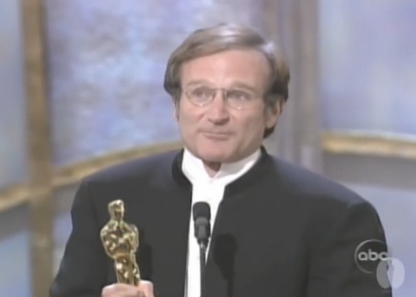 TardisimoFM's tweet photo. #RIPRobinWilliams http://t.co/qOOl6ErpDH http://t.co/5zn3KK3x2N