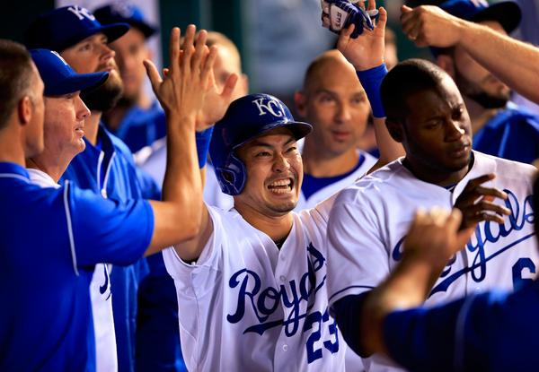 SportsCenter's tweet photo. ROYALS MOVE INTO 1ST PLACE!  
KC takes 1/2 game lead on Tigers after beating Oakland 3-2, for 8th win in a row. http://t.co/OlpuX4wAwO