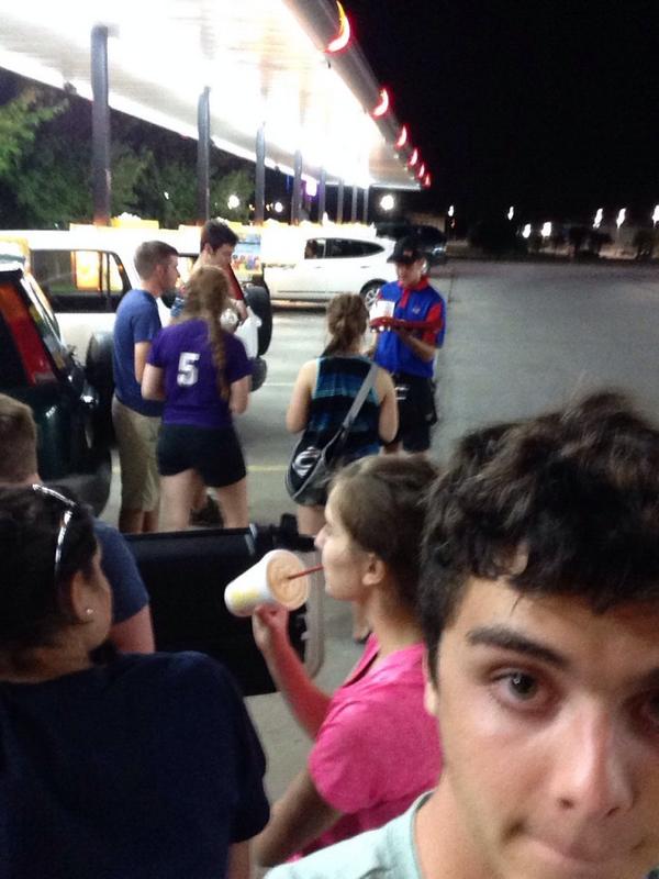 dfellforit's tweet image. Just got kicked out of sonic #collegelife