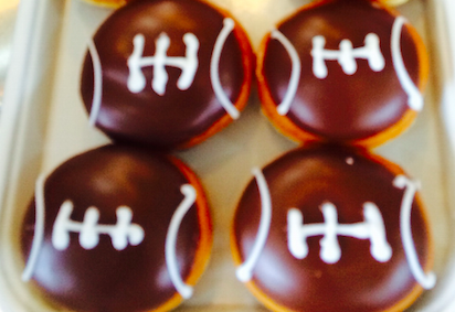 HomePlaceAustin's tweet photo. Thanks to #HydeParkRibelinATX for season #kickofftreats from http://t.co/VdYKUXyPmc neighbors @KrispyKremeTX http://t.co/QTkh3QCLap