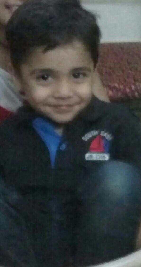 rizwanawan13's tweet photo. Mera putra http://t.co/wd8RCzl81M