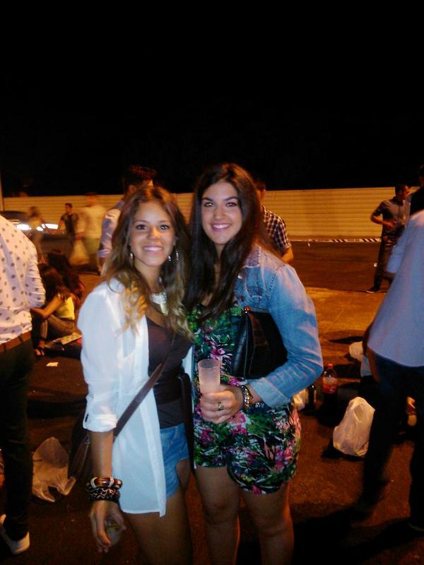 Myelisafdz's tweet photo. Mis felicitaciones de nuevo a una gran persona por sus 19, espero poder seguir viendo como sumas años @Jessica_jj5 http://t.co/IBQQPgKugq