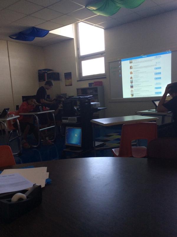 MrsBHall's tweet photo. Setting up our twitter accounts!!!  Getting the school year off right! http://t.co/1AIAMK2WRA