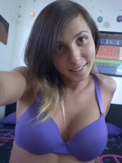 Check me out on Chaturbate!  http://t.co/CwGOQVNy6V http://t.co/HwOENoHV3Z
