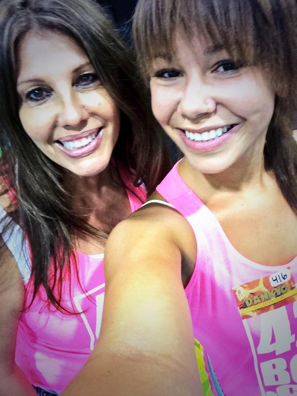 High_Heals_'s tweet photo. @420bogo Thanks again for the cute tanks @KushExpo We loved them!👭🎀😘 http://t.co/iSRQY9EWuh