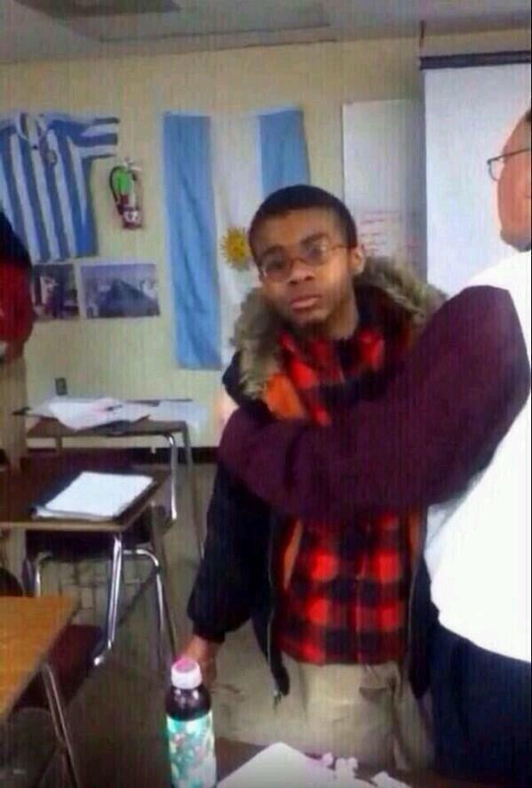WeDailyThought's tweet photo. When someone talks shit about the way you roll http://t.co/w0OYSn1Gdf