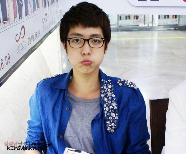 amai_aisoo's tweet photo. #2성열4랑해
#24thYeolDay
#24seongyeolday
#SEONGYEOL23BDAY
♡@Seongyeol1991♡
大きくなったね;_;
ハイスクール課題終わったら絶対見るから待ってて!!!!!!! http://t.co/lgkYuZNTkf