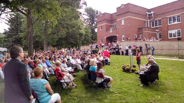 ECAlumniDev's tweet photo. Standing room only at the #SandersHall dedication! http://t.co/nAvg5EQntt