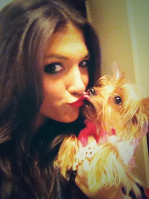 BambitheYorki's tweet photo. @NTBro you should date my momma! http://t.co/D2m8r9heix