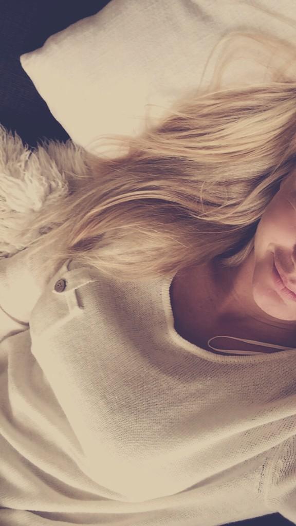 sandra_c_b_'s tweet photo. #Sunday 🙈 http://t.co/xl2SfUePwn