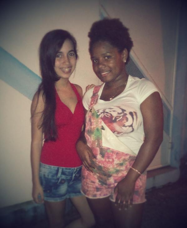 carolinyloli's tweet photo. Somos selfie somos belibers somos Friends somos tudo junto e misturado...  Boa tarde nessa'poha http://t.co/ZxmbQsQsRP