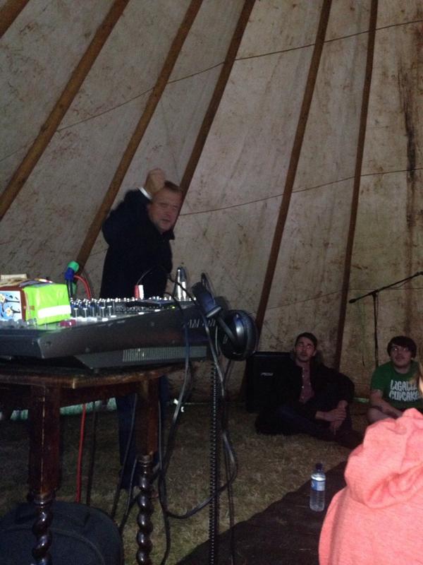 JoCharter's tweet photo. Story teller by far my fav part of @TheBarnfest http://t.co/PgeBG5GAiU