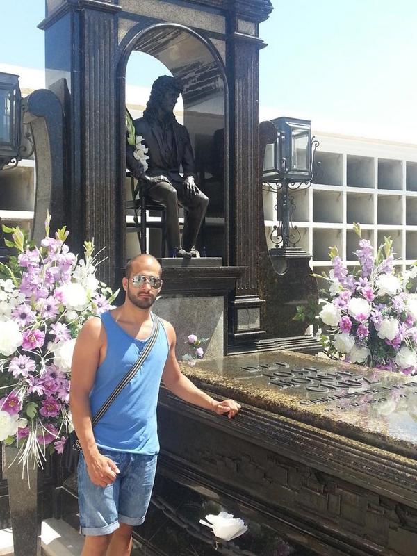 fernandocruzret's tweet photo. Con el mejor que ha habido y habrá.  Grande Camaron!! http://t.co/KpKStV1AMS