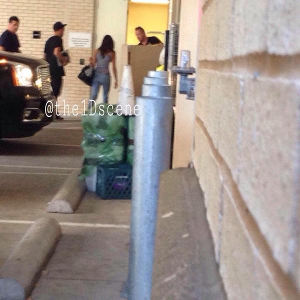 OneDirectionSHM's tweet photo. Sophiam in Dallas, today or yesterday. http://t.co/coeZWTCCOL