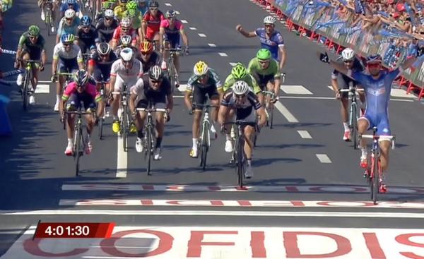 Испанцы с велосипедом. Вуэльта. Вуэльта испания фото. Колумбийские велогонщики. Вуэльта испании 2023.