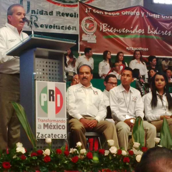 PRIMXZacatecas's tweet photo. Impulsar un amplio apoyo de gestión para múltiples proyectos productivos @pepeolveraceved @MovPRIMXOficial http://t.co/HfB5g555QC