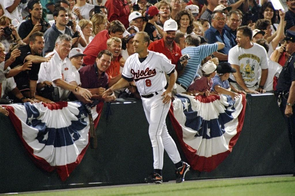 Happy 54th birthday to legend and of Famer Cal Ripken Jr. 