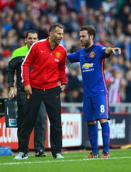 FootballFunnnys's tweet image. 'Please Ryan get back on the pitch and save us from Young'