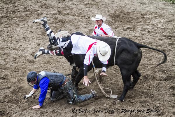 @Bmoneytime taking one for the team <a href="/CGandFriendsInc/">CG & Friends</a> friday nite