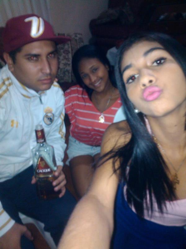 runellydcs's tweet photo. con mis brothers♥ http://t.co/n9eMMhSXPf