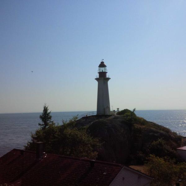 YPPOFBC's tweet image. Tourist in your own backyard... #pointatkinson #lighthouse #yourbc #history #bchistory