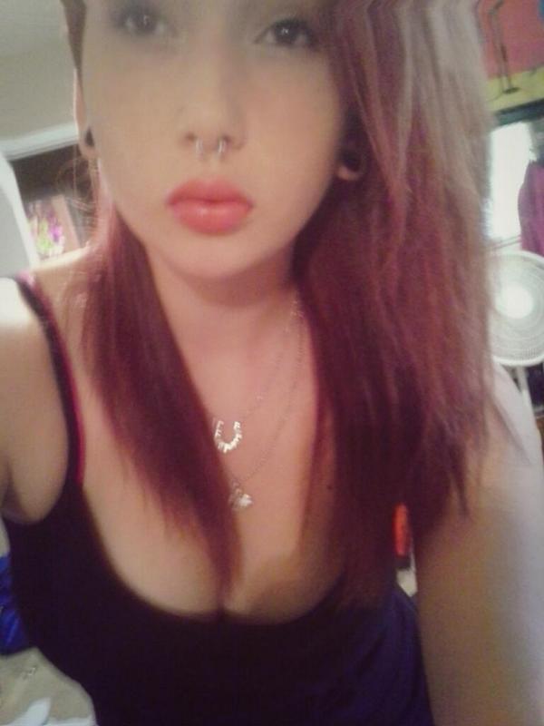 ChanceAdriana's tweet photo. Red lips :* http://t.co/z04gMO9qCk