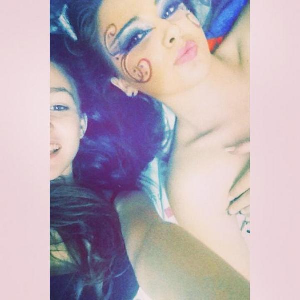 JudythPique's tweet photo. Reventada después del desfile. #NocheMora #FestesPaterna #Zegries #Capitania2014 http://t.co/sDw72GRC8p
