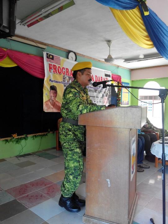 tiera_safee's tweet photo. RT @norazuanita: ucapan rgks dr ktua platun CMT k.krau #prgrm #dermadarah http://t.co/sYNkmzAYM0