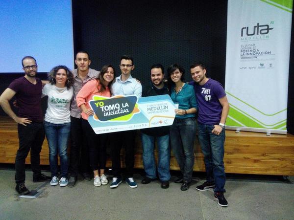 johnmejiah's tweet photo. Si señores y somos los ganadores del #SWMed excelente trabajo en equipo #Wigoo http://t.co/IMKbiLjox1