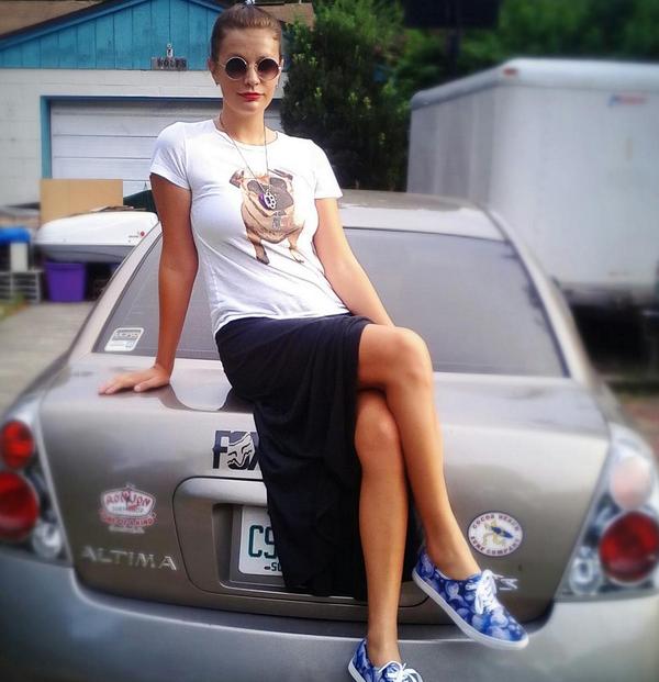 ZoeyRaeee's tweet photo. "What doesn't kill you simply makes you stranger" http://t.co/k31FhVw51L