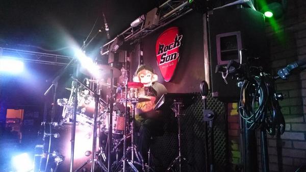 Rockshockp's tweet photo. @soul_sonora  con su funk changón apoyando a #APasoFirme http://t.co/vVQ4fKV9Je