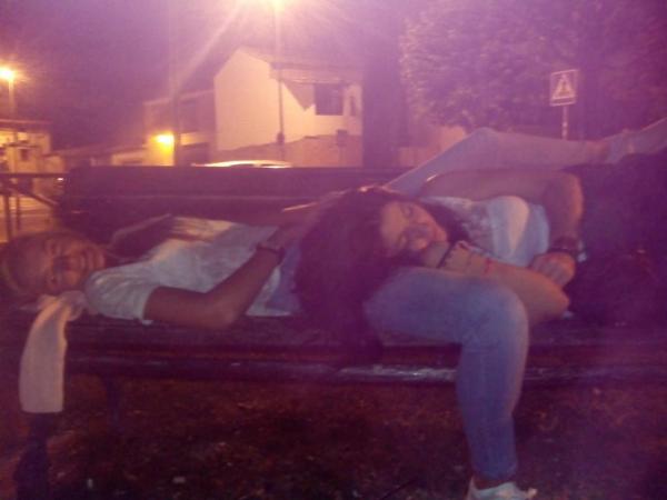 Virginiaoion's tweet photo. Con toda la fiesta @BeatrizYe #ueeeeeeee http://t.co/MjJ3Gzkdfh