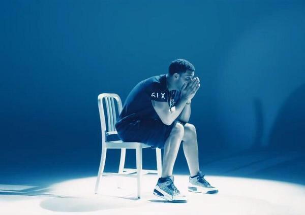 Drake isn't at the VMAs because he's still in that chair...