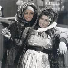 MusicEvolution4's tweet photo. Les pasamos a dejar esto esperamos les encante @ceci_galliano @LAURAGII ahora si como se debe #Guyaba y #Tostada jiji http://t.co/Aqdj3BON7y