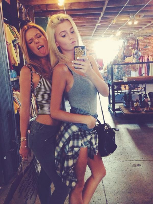 bellathorne's tweet photo. How gorgeous is she @rainam310 http://t.co/OnavFgVEO1