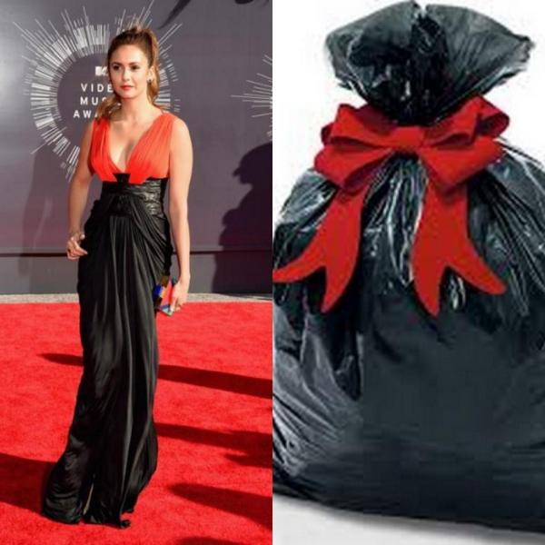 marceImonteiro's tweet photo. tudo tem limites, menos a zoeira #VMA2014 http://t.co/GYfz983eWt