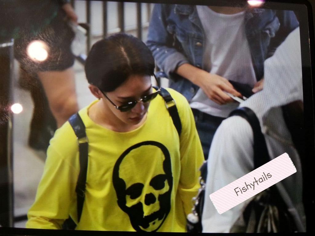 Bv2dBMoCMAAaCsF.jpg:large