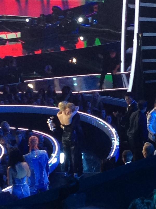 That was unexpected...in a beautiful way. <a href="/MileyCyrus/">Miley Cyrus</a> #VMA