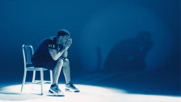 EW's tweet image. Us waiting for Beyoncé's performance #VMAs