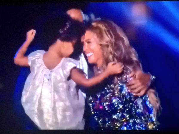 KalebNation's tweet photo. Relationship goals.
#VMAs http://t.co/OQOy7xVvLZ