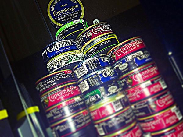 CopeAddict's tweet image. Started a little pyramid for the month #copenhagen #skoal #stokers #grizzly