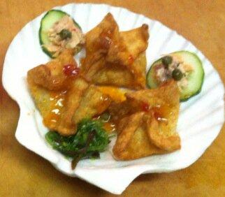 FiveHooksFish's tweet photo. Smoked Salmon Puffs &amp; Crab Cakes. All fresh and made from scratch http://t.co/bV5AGsS1TJ