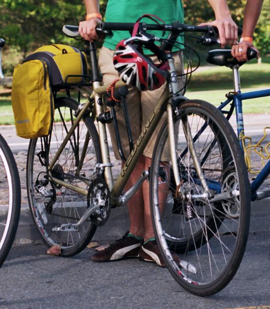 joshuamonkey2's tweet photo. Finally found pic of my #stolen #bike Gold Redline R540 Mismatched shifters @SFPDBikeTheft @plattyjo @stolenbikessfo http://t.co/Dxt7OV3QGE
