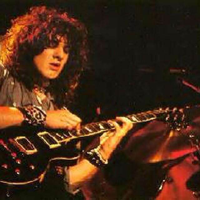  Happy Birthday, Vivian Campbell!          