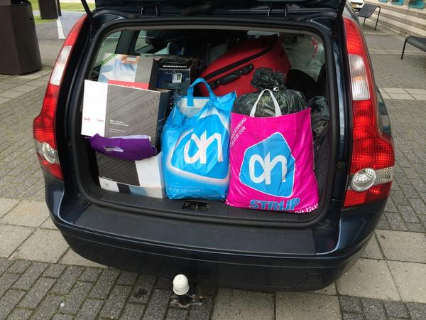 cdeetman's tweet photo. Zo, wij zijn er klaar voor! #FHC040 #Fontys #intro2014 http://t.co/Uvi2Xdd1Jm