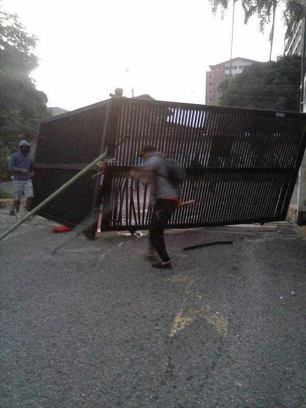 #Resistencia en Táchira Enfrentamientos Residencias San Cristóbal