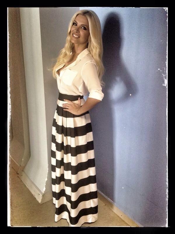 ΚάντεRT&amp;1τυχερή θα κερδίσει το σύνολό μου από την νέα μου συλλογή μαζί με την <a href="/Lynne_World/">LYNNE</a> #KalokairiPantou <a href="/ALPHA_TV/">ALPHA TV</a>