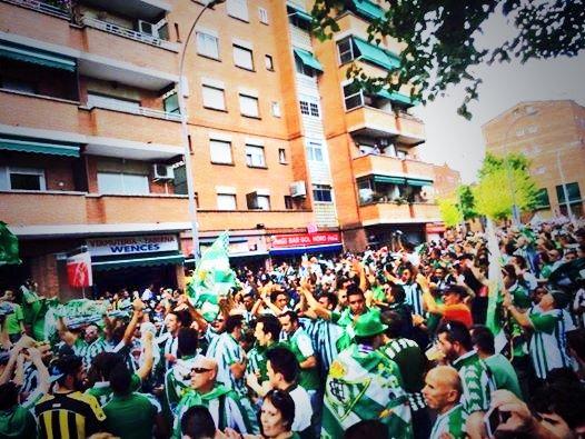 HoolsRbb's tweet photo. Sigan hablando... Nosotros seguiremos luchando!! http://t.co/oNh7pls5bb